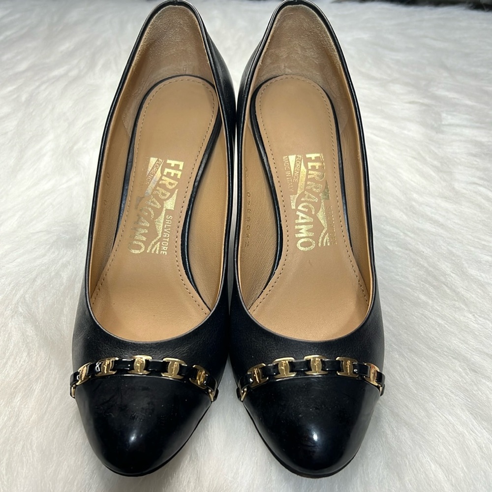 Ferragamano Wedges